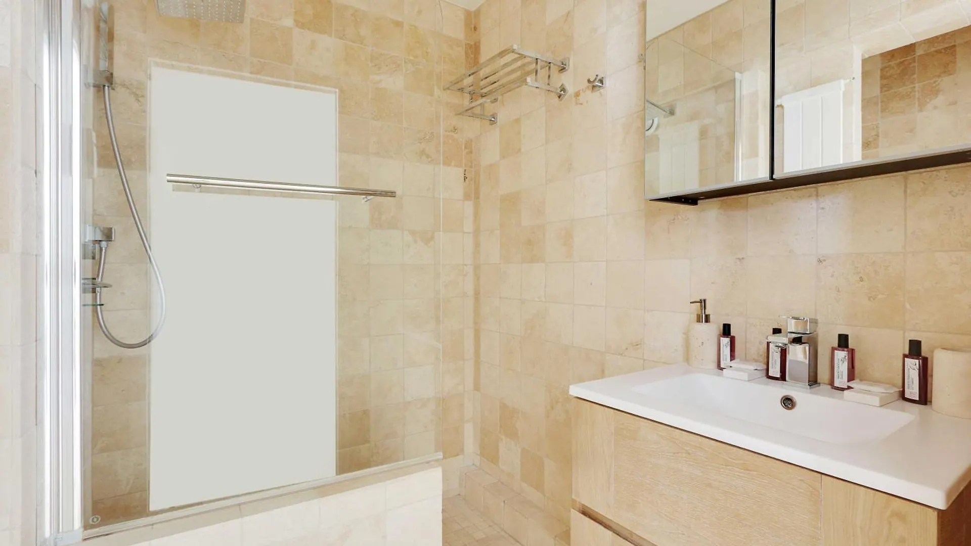 Chic Apartment - 1Br-4P - Place Des Vosges Parigi 0*,  Francia